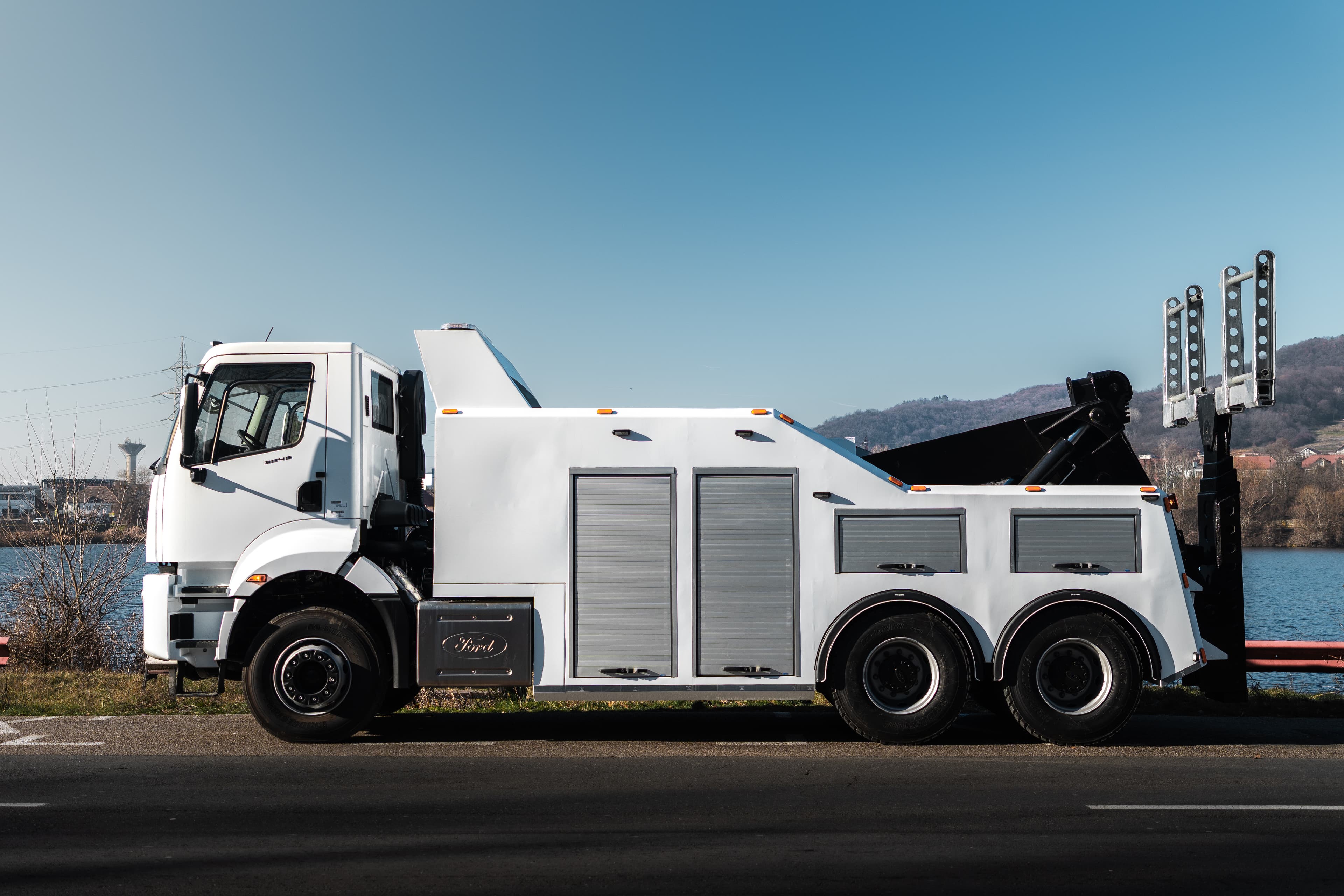 NRG 12000 recovery vehicle